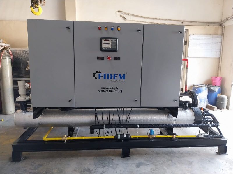 Low maintenance chiller